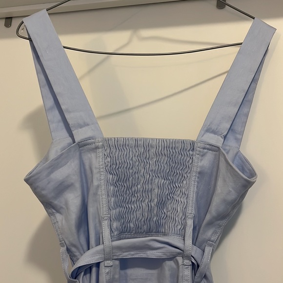 Aritzia KOFI dress in ‘glimmer’ colour. Fantastic condition- barely worn - Picture 4 of 5